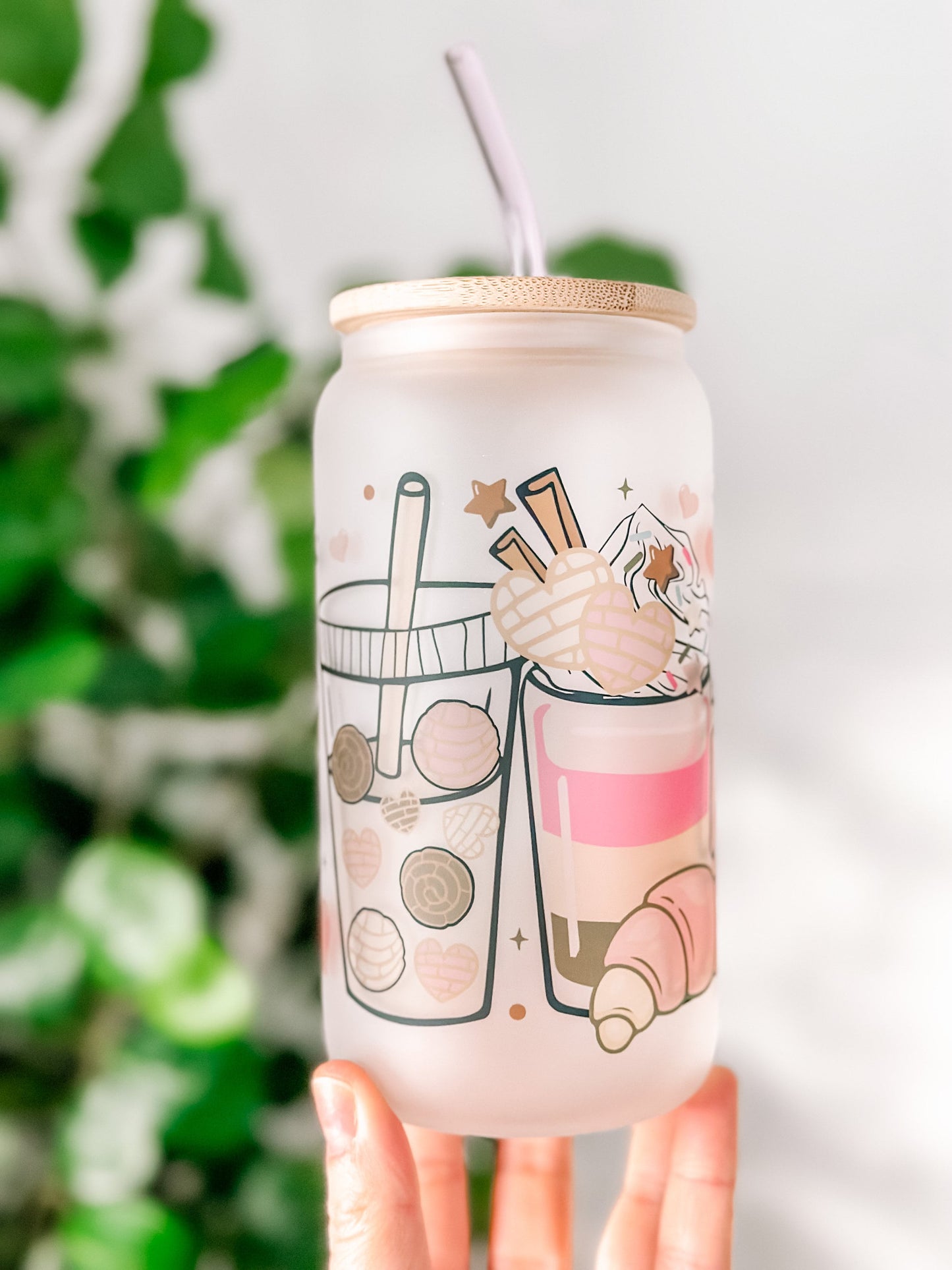 CAFECITO Y CHISME GLASS CUP