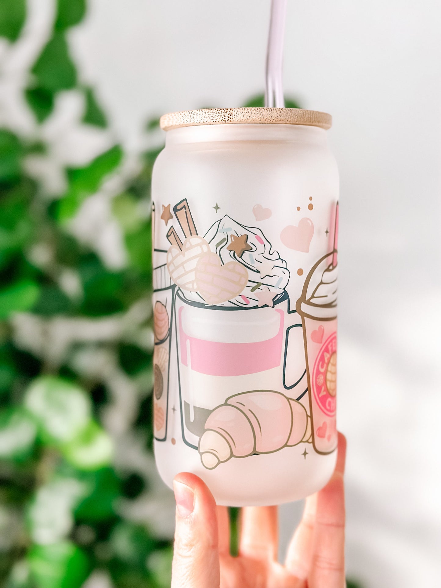 CAFECITO Y CHISME GLASS CUP