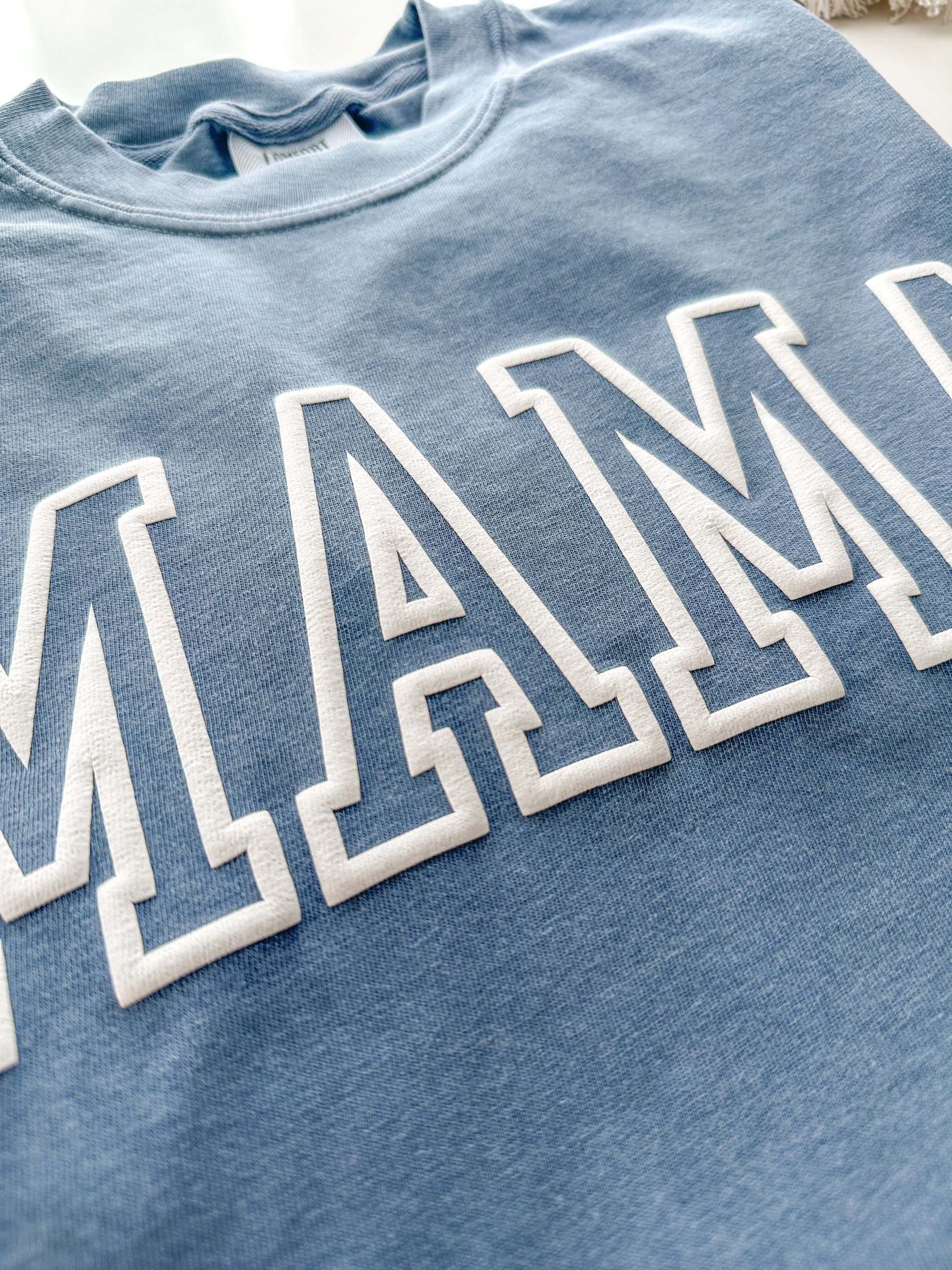MAMA Tee Puff Print